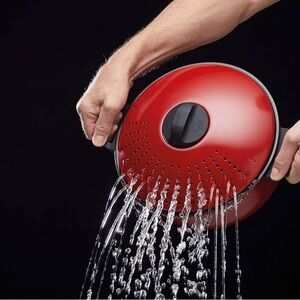 Red Pasta Pot with Strainer Lid